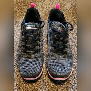 Ladies skechers running shoe. Size 8.5
